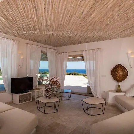 Luxury In Cala Del Faro